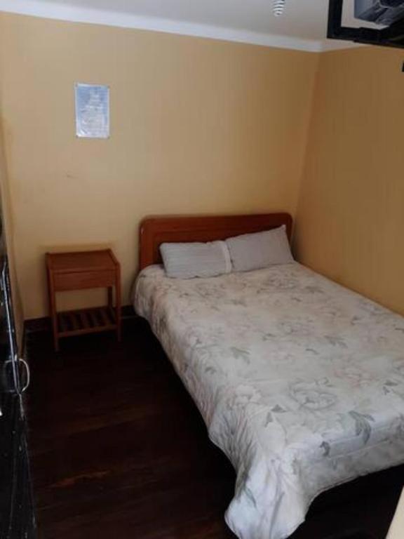 Отель Residencial El Expreso Оруро Экстерьер фото